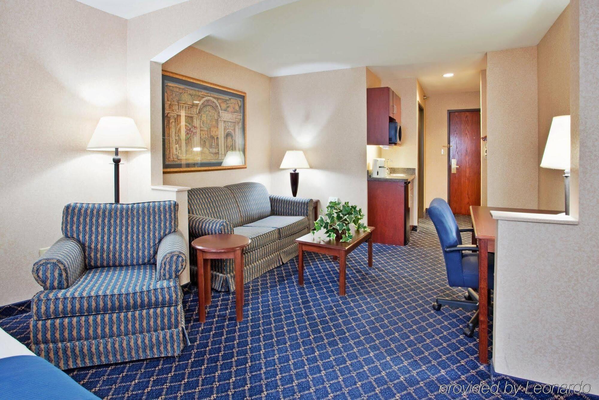 Holiday Inn Express Hotel & Suites Farmington, An Ihg Hotel Eksteriør billede