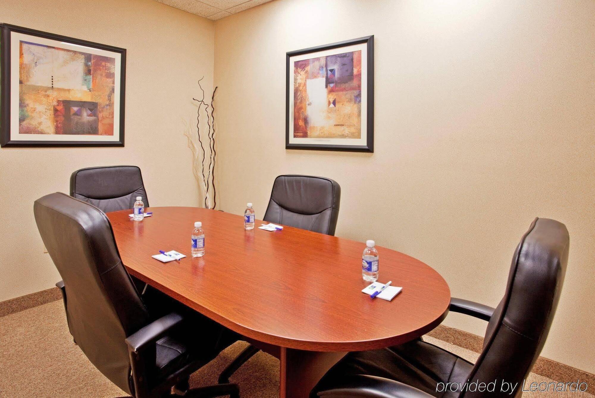 Holiday Inn Express Hotel & Suites Farmington, An Ihg Hotel Eksteriør billede