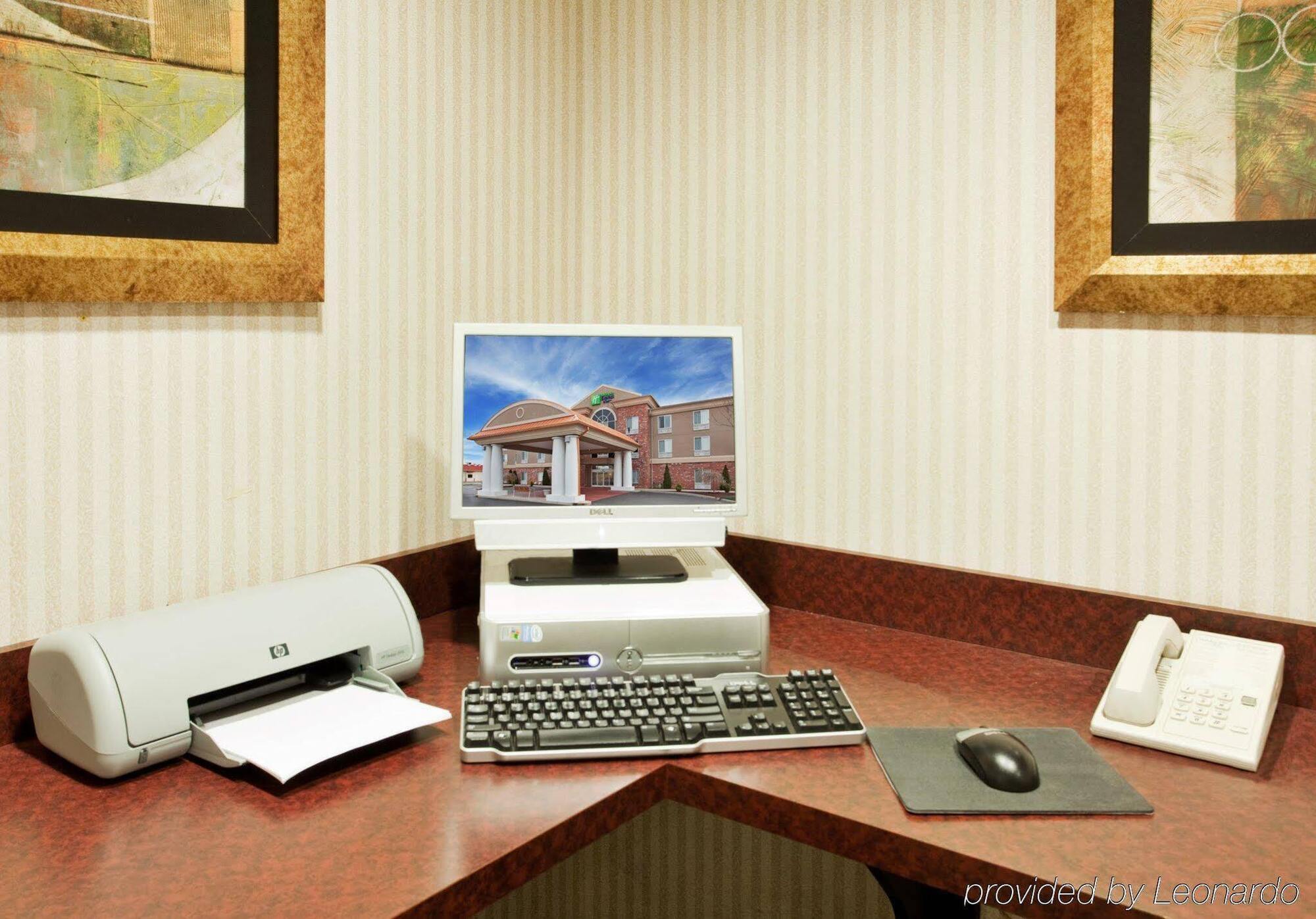 Holiday Inn Express Hotel & Suites Farmington, An Ihg Hotel Eksteriør billede